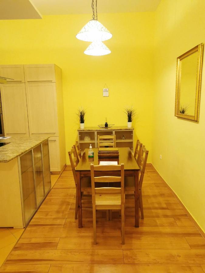 Corvin City Center Kisfaludy Apartman Leilighet Budapest Eksteriør bilde